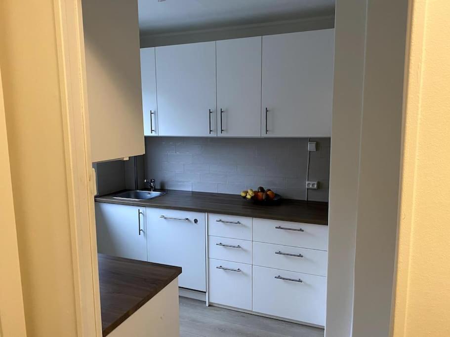 Lovely 2 Bedroom Apartmen With Free Parking 베르겐 외부 사진